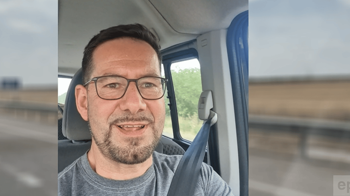 Ostdeutscher Pastor reist mit Feuerlöscher in die Ukraine