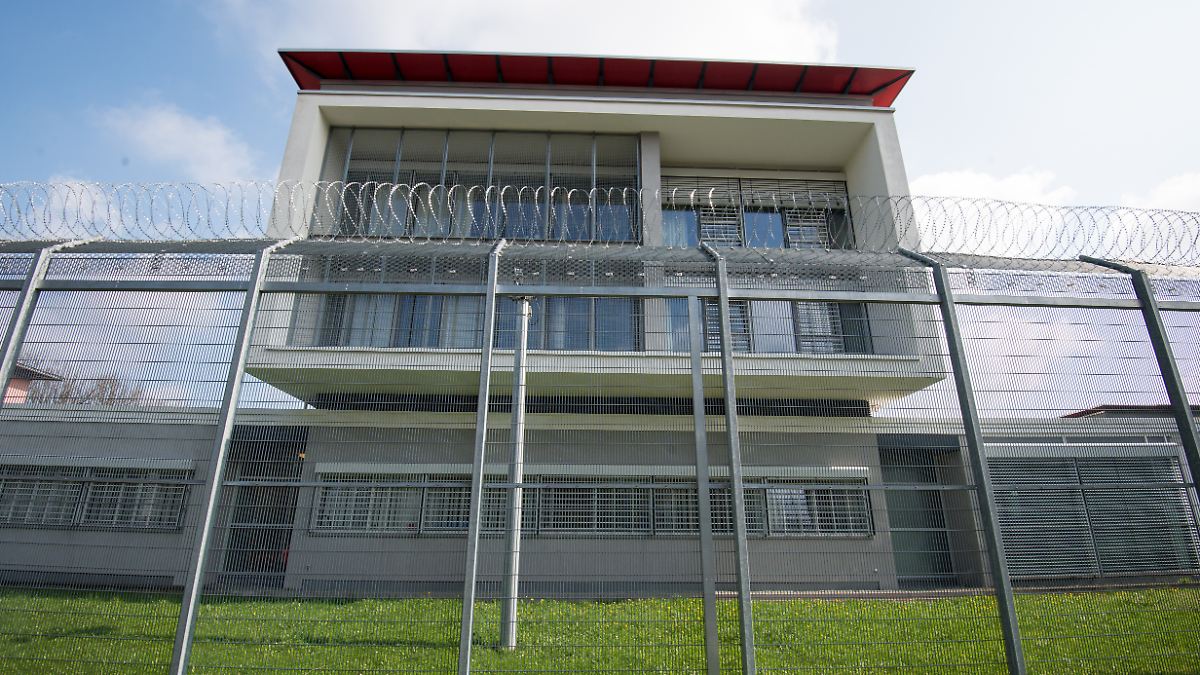 In Psychiatrie untergebracht: Polizei sucht nicht groß nach geflohenem Amokläufer