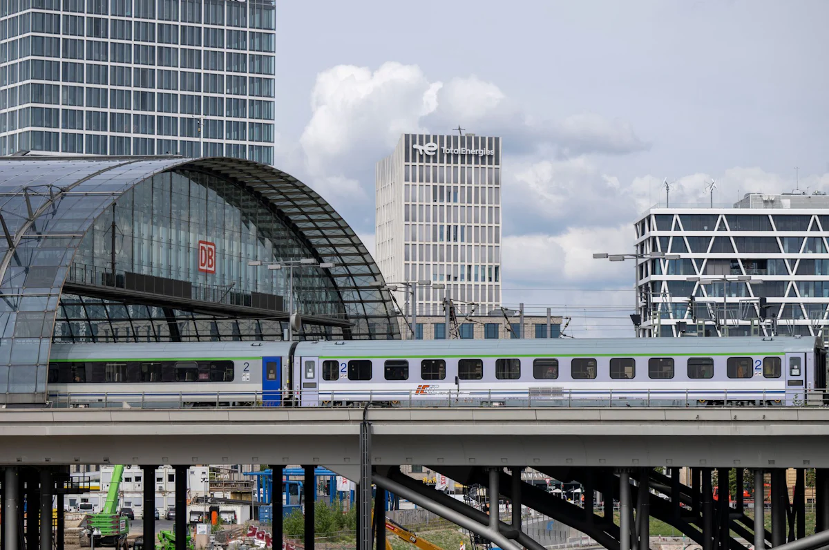 Fernverkehr auf der Schiene - Neue Bahn-Verbindungen von Berlin und Leipzig nach Polen - Wirtschaft