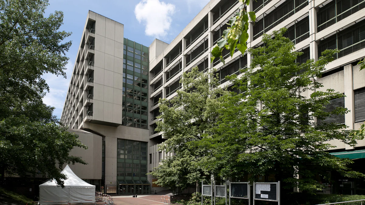Millionen-Immobilie in München: Freistaat will Strafjustizzentrum in der Nymphenburger Straße verkaufen - München