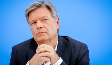 Ex-Minister verlässt Bundestag: Habecks Pöbel-Abgang | Politik