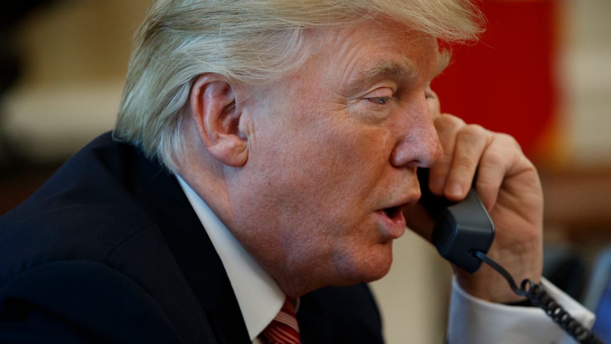 "Das macht mich sehr wütend": Trump spricht erneut mit Putin - "Dann schlägt leider eine Bombe ein"