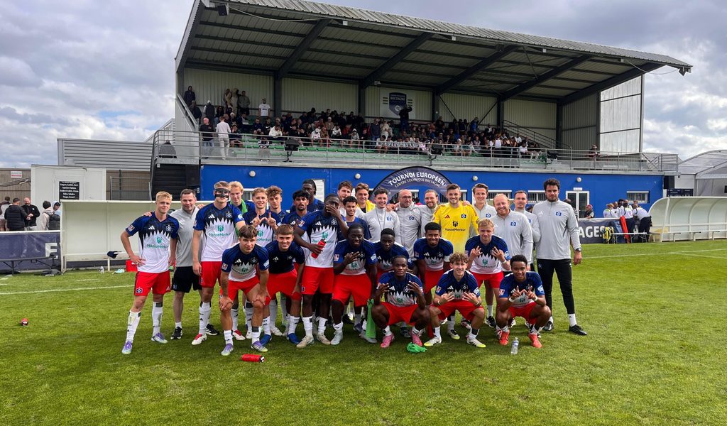 Sieg gegen Paris St. Germain – HSV-Nachwuchs begeistert in Frankreich!