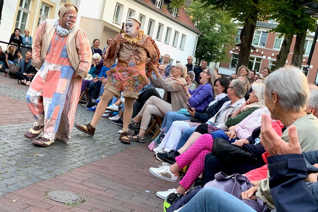Tusch und Tortenwurf in Bielefeld