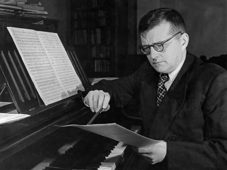 Dmitri Schostakowitsch hat sich in seiner Musik mit dem tönenden Monogramm «DSCH» verewigt – und mit seiner unbeugsamen Haltung, die ihn noch heute zum Vorbild macht.
