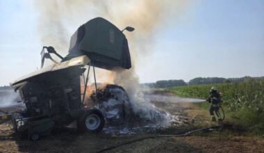 40.000 Quadratmeter Feld brennen in Augsburg-Göggingen – „Erhebliche Wassermengen“ nötig