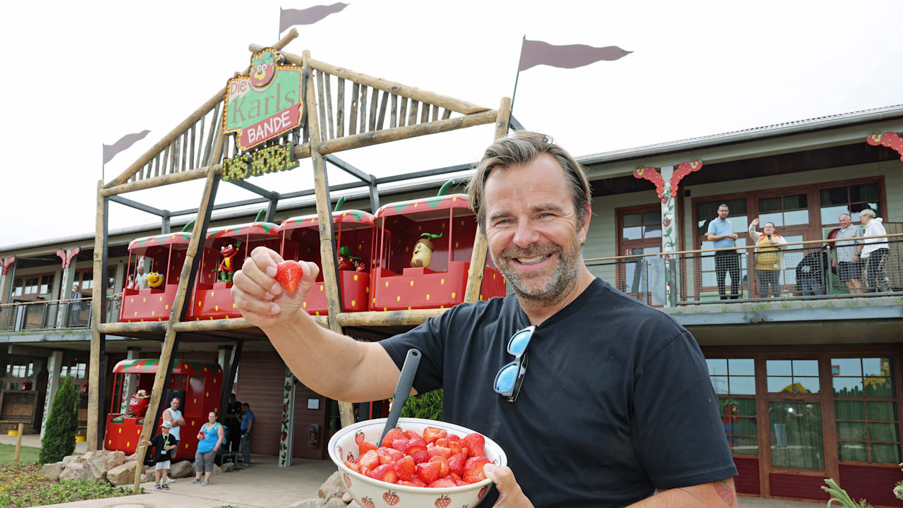 Erdbeerhof-Chef Dahl: Holländer wollen Karls Erlebnis-Dorf schlucken! | Regional