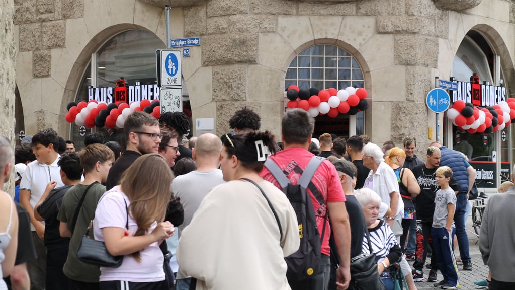 Neuer Imbiss sorgt in Halle für Ansturm