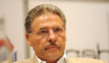 Hamburgs Boxlegende feiert: Hanraths zieht Promis an | Sport