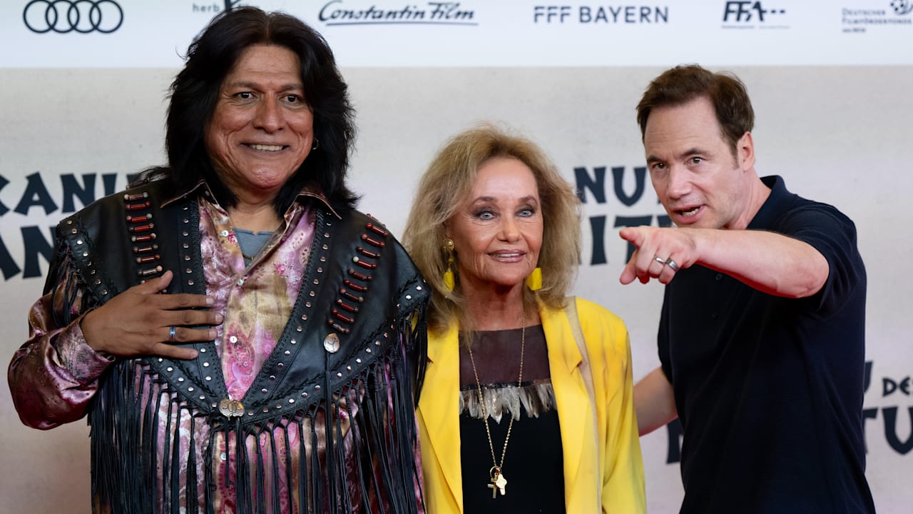 Michael Bully Herbig: Premiere von „Das Kanu des Manitu“ in München | Unterhaltung