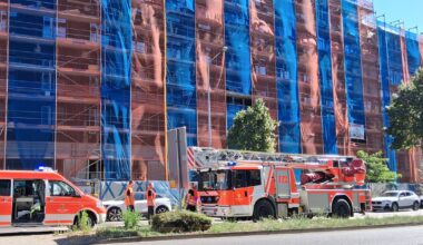 Unfall mit Feuerwehrwagen: Zusammenstoß in Leipziger Zentrum