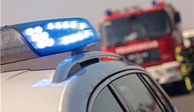Auto erfasst Familie auf Parkdeck in Essen