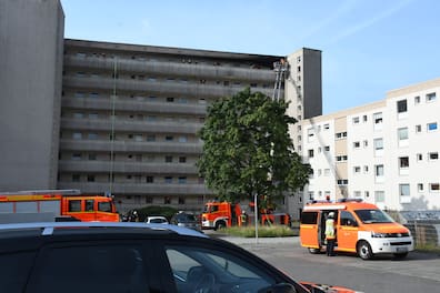 Einsatz für die Feuerwehr Kiel: Im achten Stock eines Hochhauses in Kiel-Mettenhof hat es am Donnerstagmorgen gebrannt.