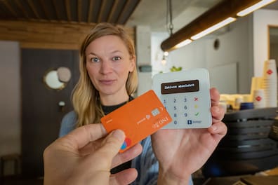 „Ich habe den Eindruck, dass sich das bargeldlose Zahlen positiv auf unsere Umsätze auswirkt“, berichtet Leonhard von den Kieler Cafés Kopiton und Hilda.