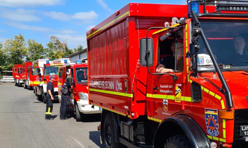 Feuerwehren aus Bonn, Düsseldorf, Leverkusen, Königswinter und Ratingen auf dem Weg zu Waldbrandeinsatz in Spanien
