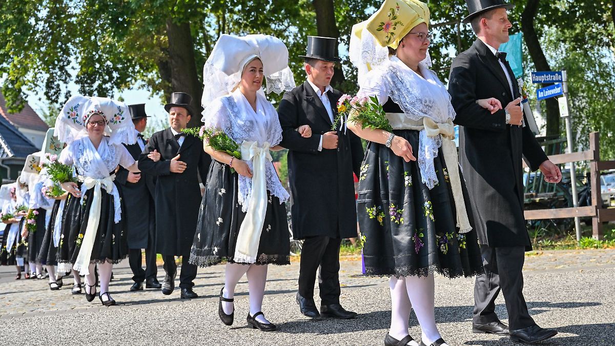 Berlin & Brandenburg: Heimat- und Trachtenfest in Burg gestartet