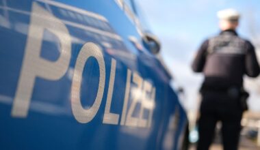 Baden-Württemberg: 14 Leichtverletzte nach Busunfall bei Stuttgart
