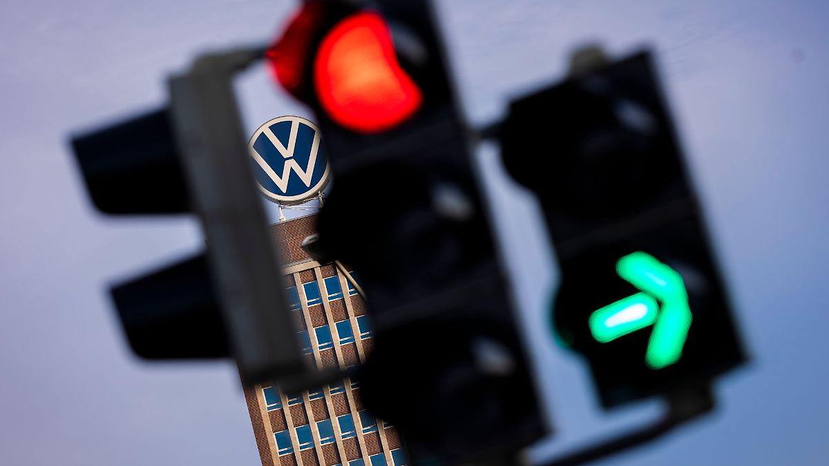 Niedersachsen & Bremen: Zwei Schwerverletzte nach Rotlichtverstoß in Wolfsburg
