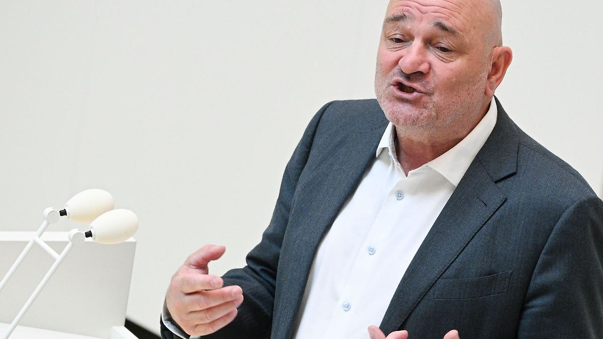 Berlin & Brandenburg: Brandenburgs Regierung plant Millionen für Beraterverträge
