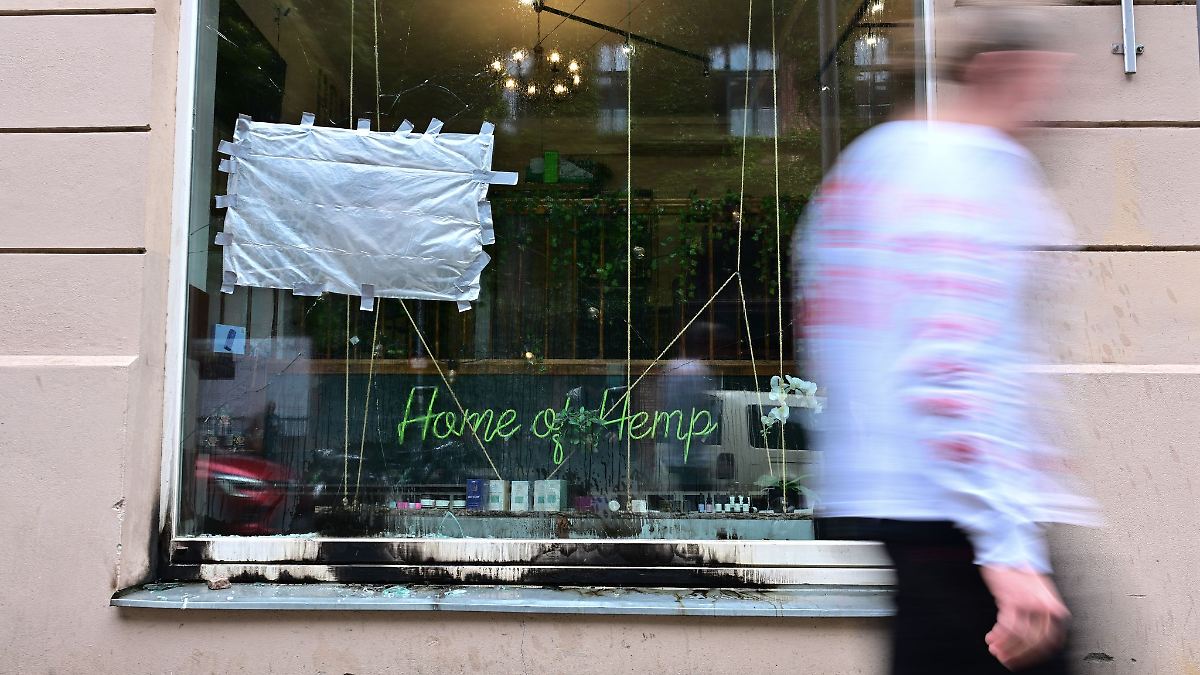 Berlin & Brandenburg: Brandanschlag auf Berliner Cannabis-Shop