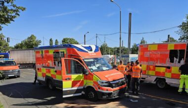 B6 nach Unfall mit Rettungswagen voll gesperrt
