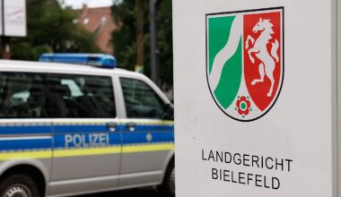Nordrhein-Westfalen: Prozessbeginn in Bielefeld: Senior gesteht Mord an Ehefrau