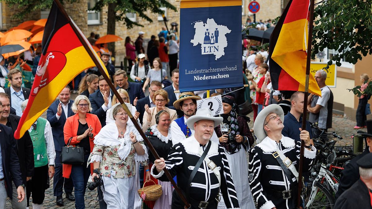 Niedersachsen & Bremen: 500.000 Menschen feiern friedlich beim Tag der Niedersachsen