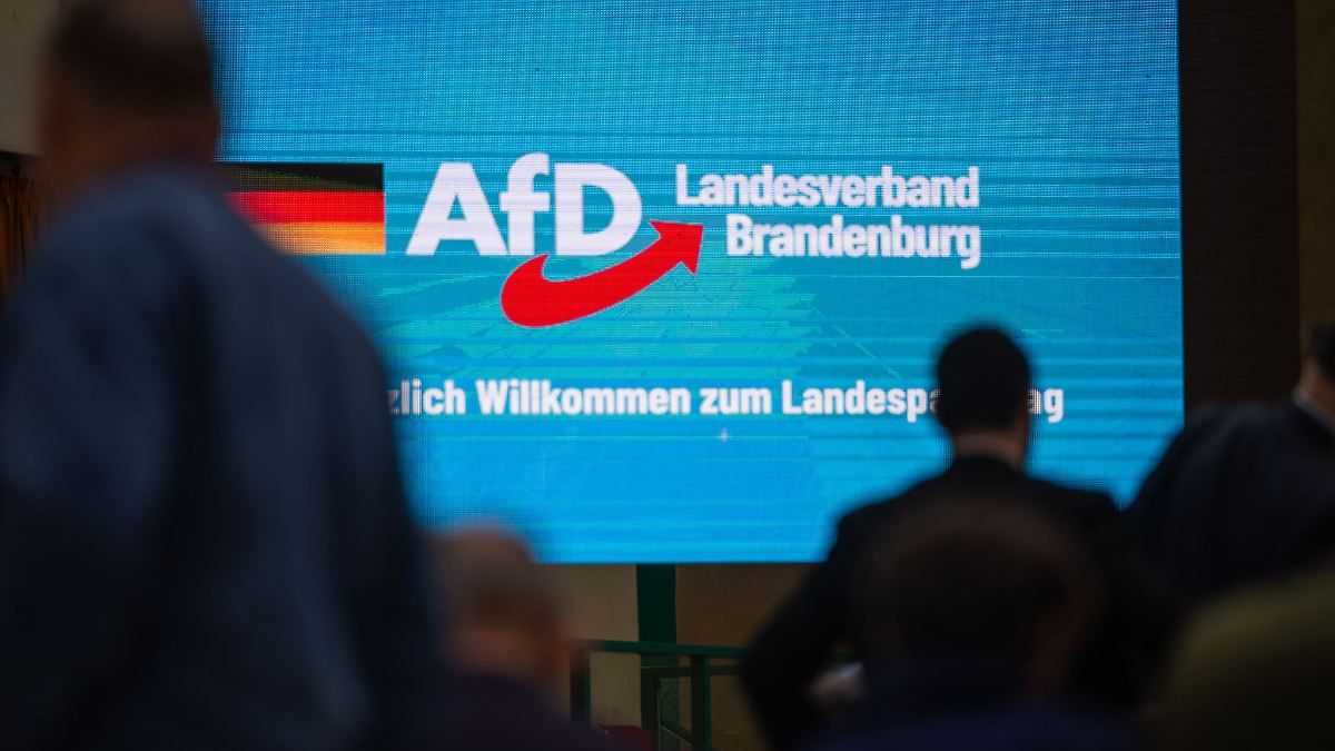 Berlin & Brandenburg: Innenminister stellt Gutachten zur Einstufung der AfD vor