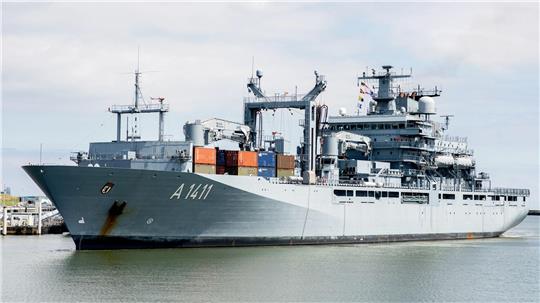 Marineschiff „Berlin“ bricht zu Manövern im Atlantik auf