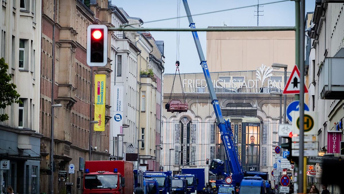 Berlin & Brandenburg: Einsturzgefahr in Mitte: Arbeiten bis nach Mitternacht