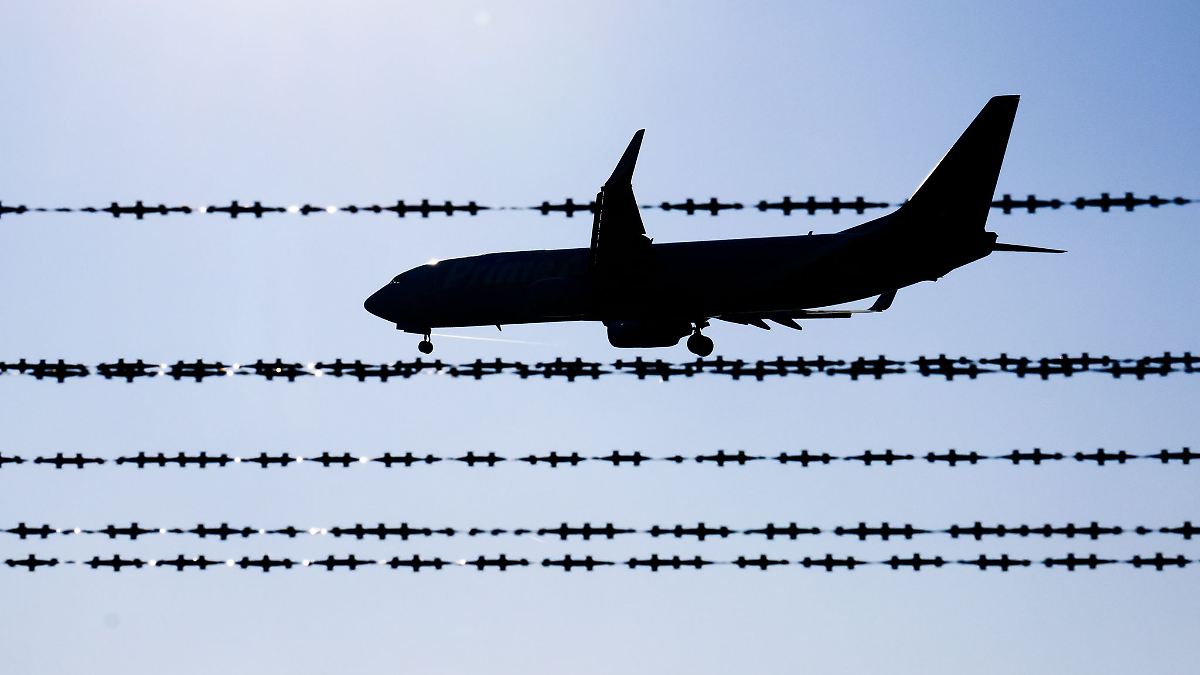 Niedersachsen & Bremen: Landkreis weist Kritik an Abschiebung zurück