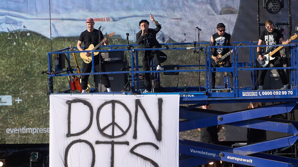 Niedersachsen & Bremen: Rockband Donots spielt auf dem Tag der Niedersachsen