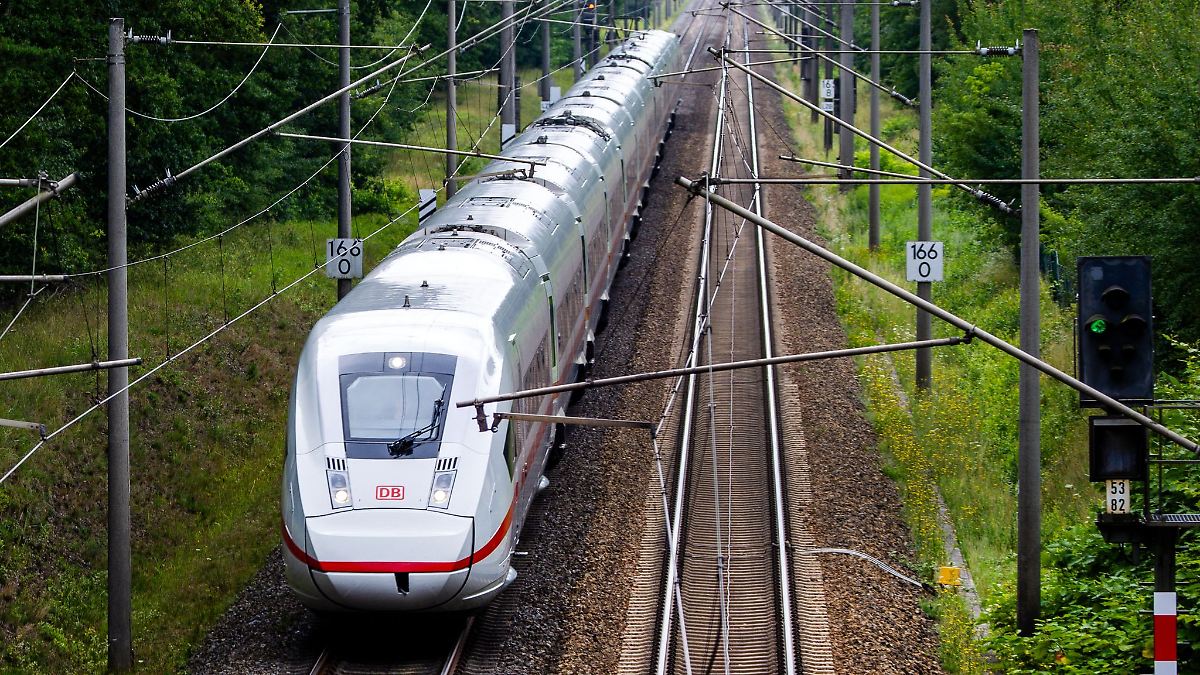 Niedersachsen & Bremen: Bombenentschärfung in Hannover - Verspätungen im Fernverkehr