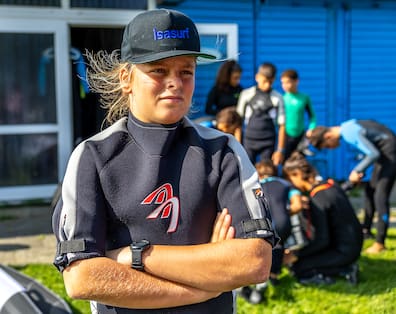 Seine Zukunft fest im Blick: Semir (14) erzählt, dass er später ein Profisurfer werden möchte.