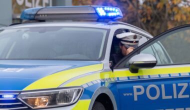 Diebesgut online entdeckt und Polizei zur Übergabe mitgebracht