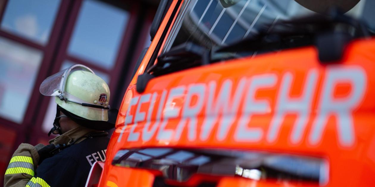 Feuerwehr-Großeinsatz in der Nürnberger Südstadt: Vermeintliche Explosion in Wohngebäude