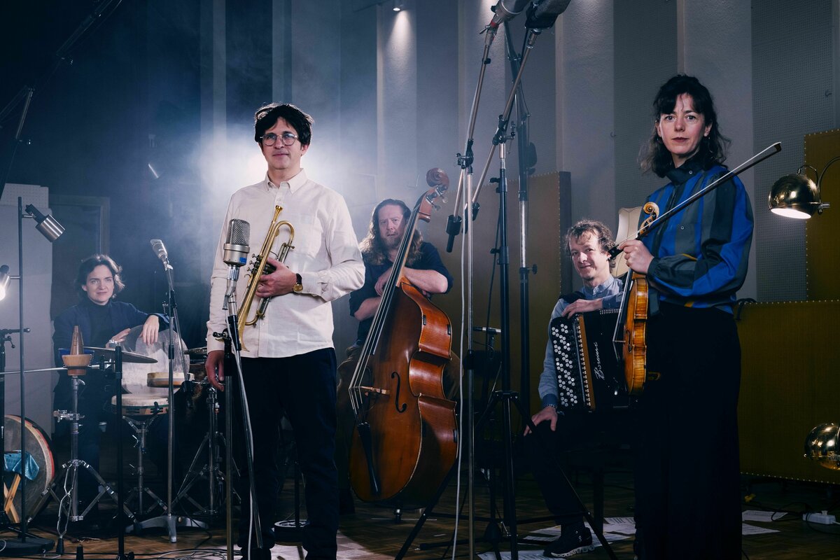Neue Musik aus Berlin: Licht im August