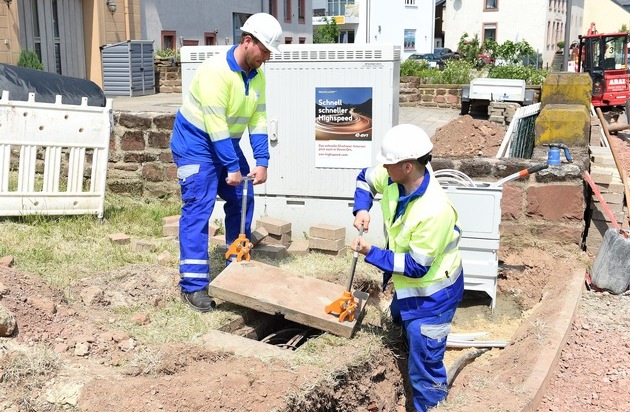 Pressemeldung: Update zum Glasfaserausbau in Dortmund: Leistungsstarkes Internet mit ...