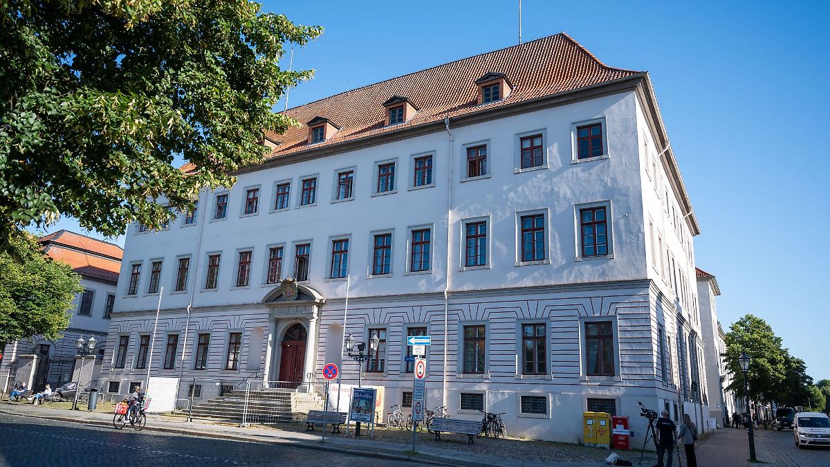 Niedersachsen & Bremen: Tödlicher Treppensturz - Psychiatrieeinweisung rechtskräftig