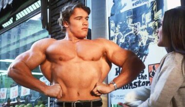 Action-Star Arnold Schwarzenegger kann sich seine peinlichste Rolle nur noch anschauen, weil sie so lächerlich ist: "Ich war richtig dumm"