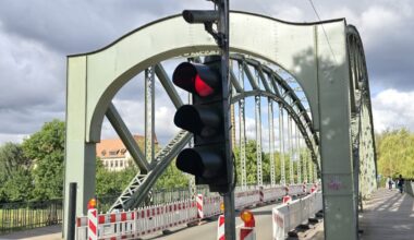 Sperrung unter der Holzplatz-Brücke – Du bist Halle