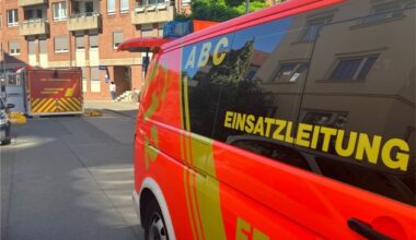 FW Hannover: Paket mit unbekanntem Stoff gefunden - drei verletzte Personen