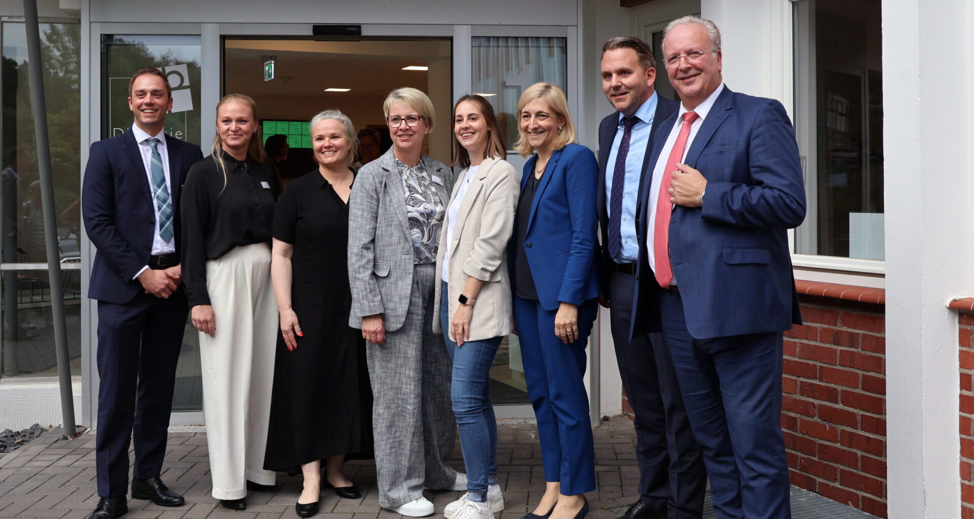 You are currently viewing Pflege der Zukunft: Bundesgesundheitsministerin Nina Warken besucht Diakonie Michaelshoven