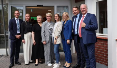 You are currently viewing Pflege der Zukunft: Bundesgesundheitsministerin Nina Warken besucht Diakonie Michaelshoven
