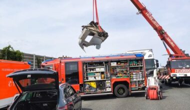 FW-OB: Zwei Verkehrsunfälle fordern Einsatz der Feuerwehr - Schwerer Unfall auf der ...