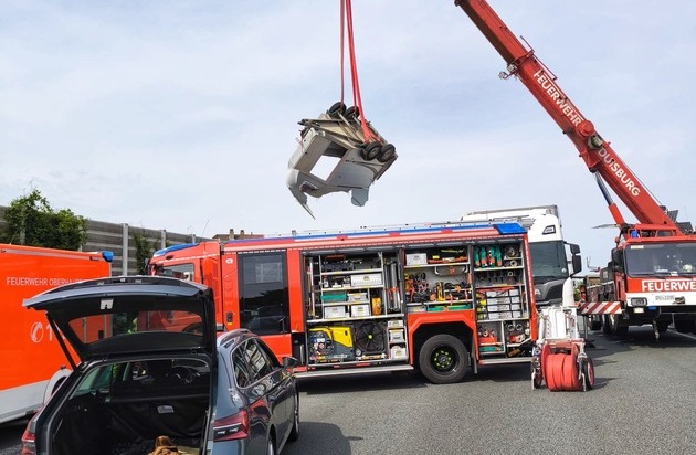 FW-OB: Zwei Verkehrsunfälle fordern Einsatz der Feuerwehr - Schwerer Unfall auf der ...