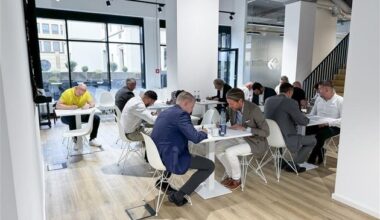Trainstone Academy zertifiziert erste Pflegeimmobilienexperten (IHK) bei der Carestone ...