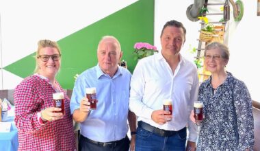 (v.l.) Thea Ungermann, Vizebaas Manfred Castor, Oliver Wilmering und Baas Hildegard Dahmen