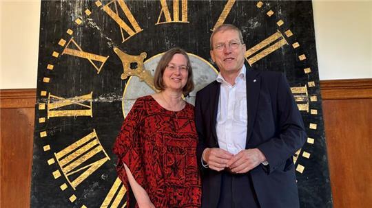 Ihre Zeit in Stade ist abgelaufen: Pastorin Claudia Brandy und ihr Mann, Regionalbischof Dr. Hans Christian Brandy, verabschieden sich in den Ruhestand.