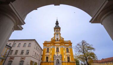 Berlin & Brandenburg: Erstmals nach 200 Jahren: Mönch legt Gelübde in Neuzelle ab